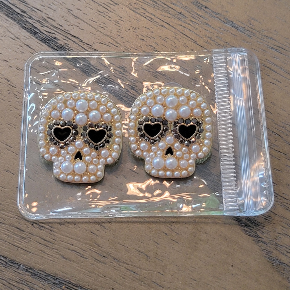 Pearl Skull Earrings with Heart Eyes